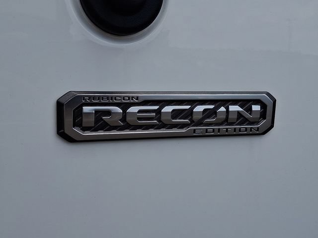 Used 2017 Jeep Wrangler Unlimited Rubicon AWD/4WD image 29