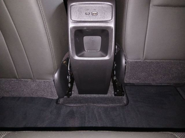 Used 2025 Chevrolet Trax RS w/ Sunroof Package FWD image 44