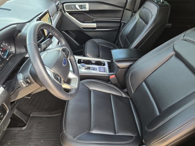 Certified 2024 Ford Explorer XLT w/ Equipment Group 202A RWD image 12