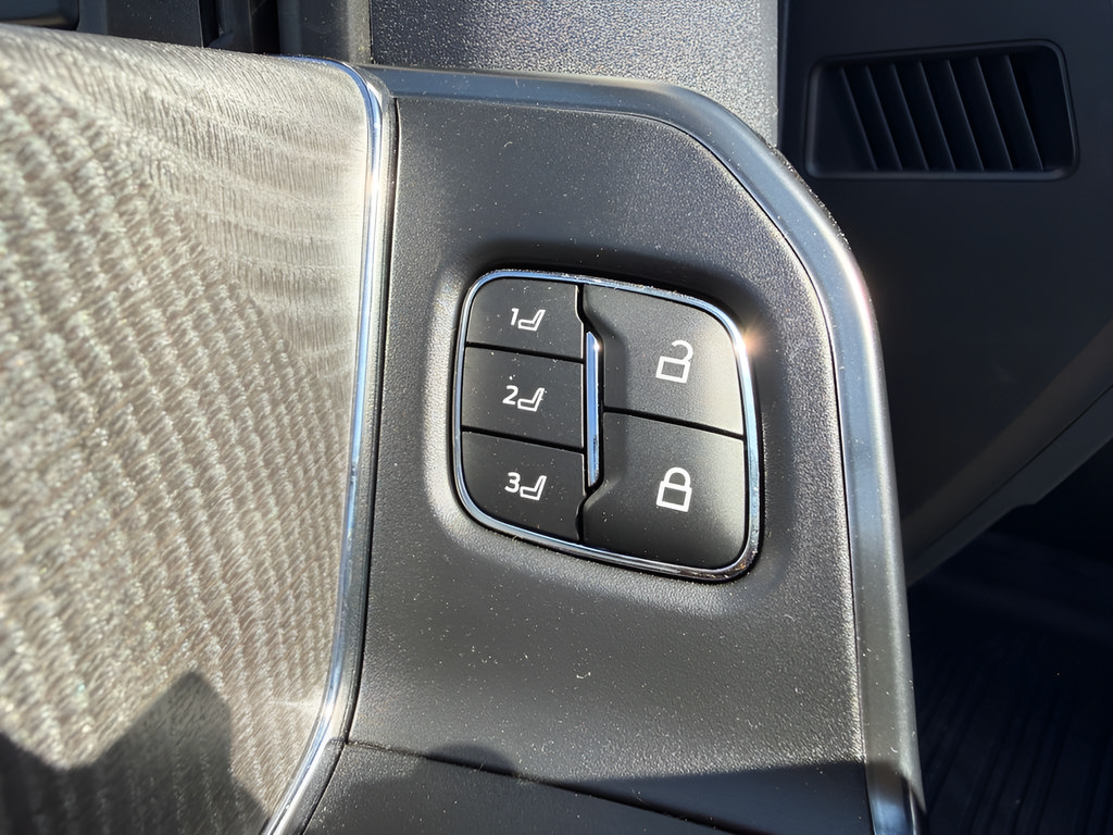 Certified 2024 Ford F350 Platinum AWD/4WD image 28