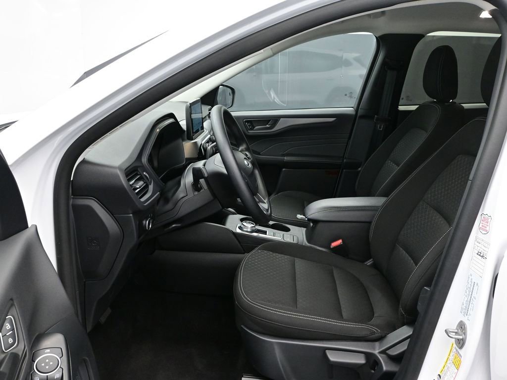 Certified 2025 Ford Escape Active FWD image 13