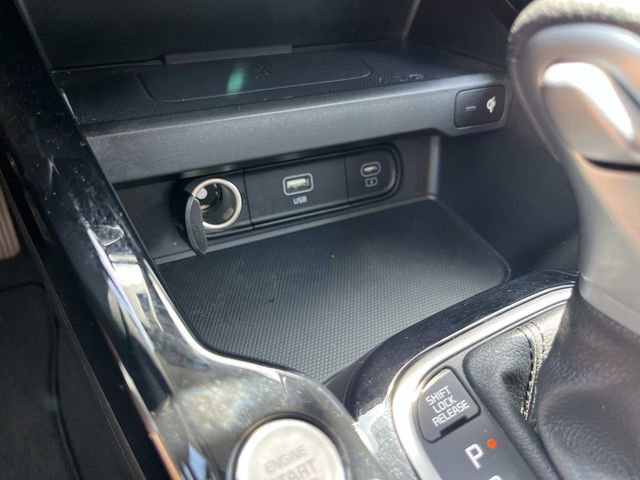 Used 2025 Kia Soul S FWD image 35