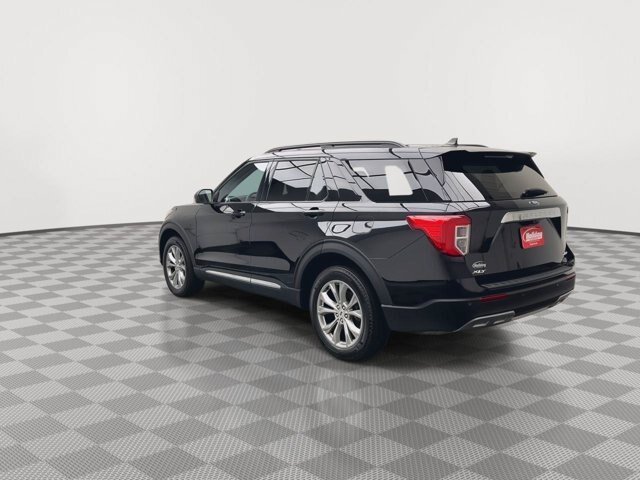 Certified 2023 Ford Explorer XLT w/ Equipment Group 202A AWD/4WD image 40