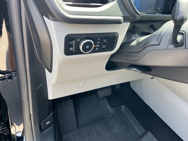 Certified 2025 Ford Escape SE FWD image 37