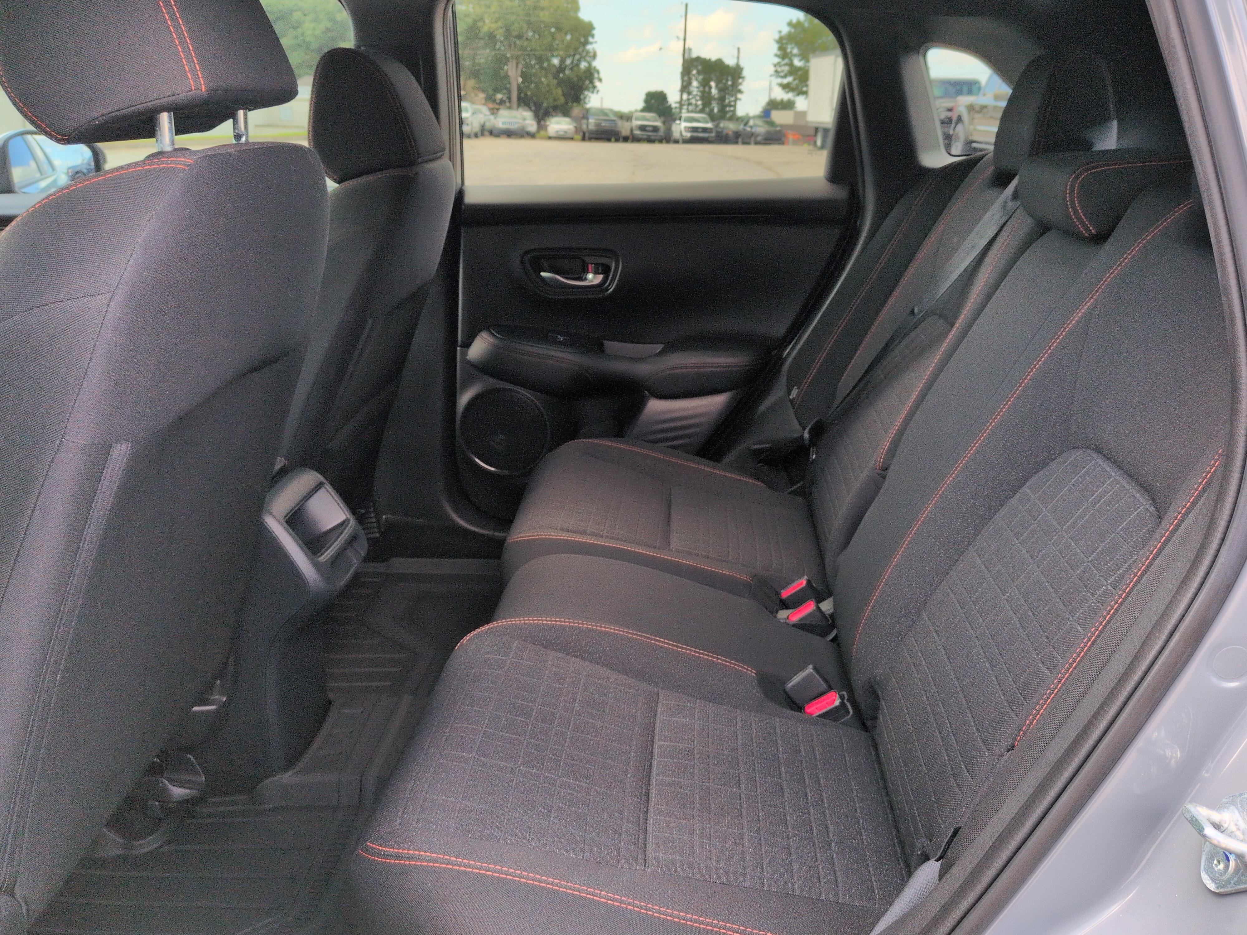 Used 2025 Honda HR-V Sport image 12