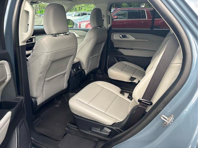 Certified 2025 Ford Explorer Active w/ Active Comfort Package AWD/4WD image 17