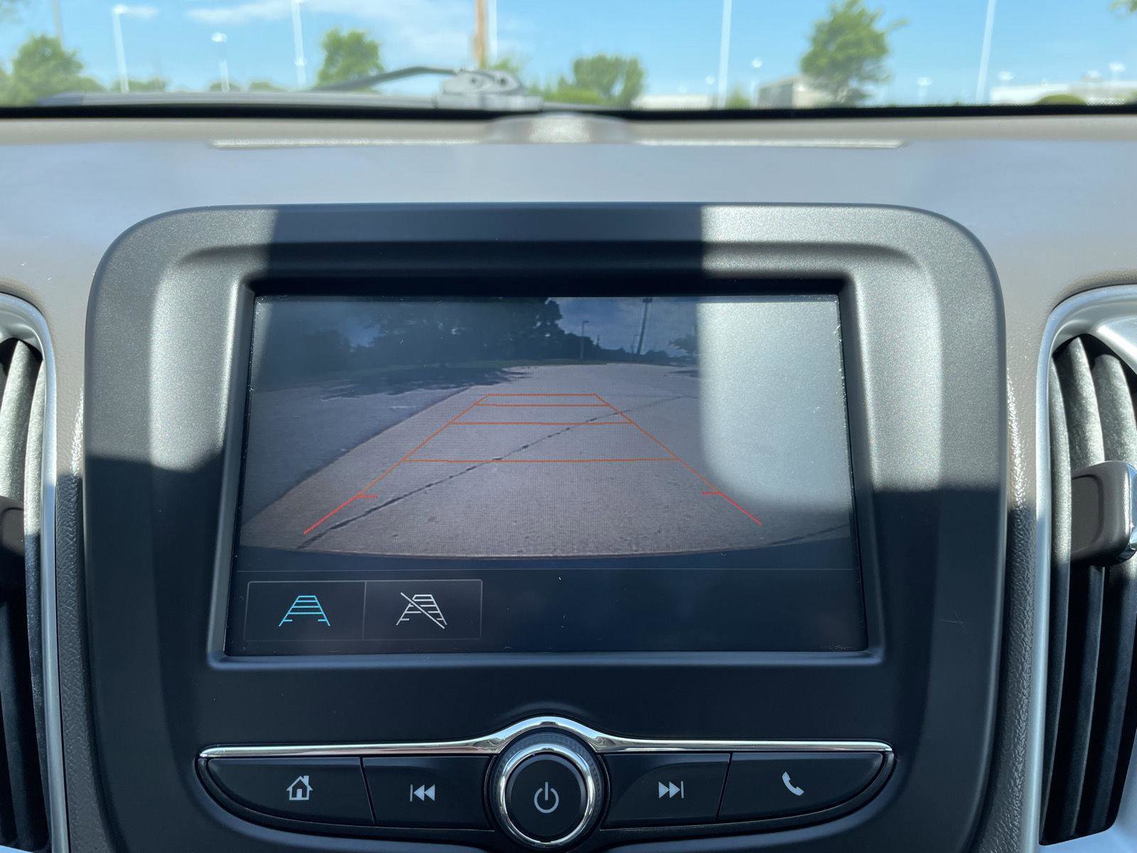 Used 2018 Chevrolet Malibu LS FWD image 23