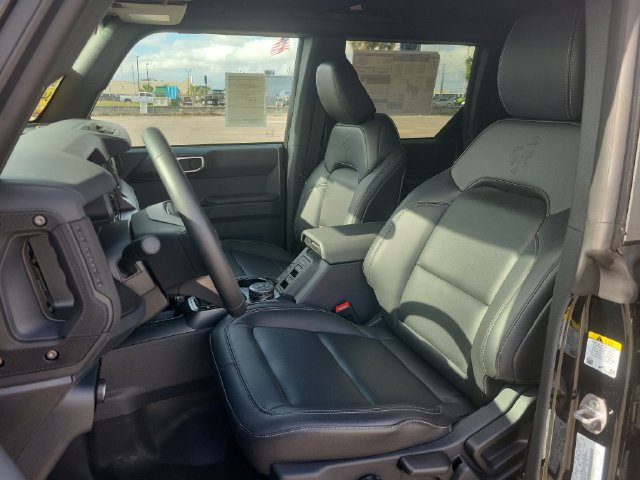 Certified 2025 Ford Bronco Big Bend w/ Black Diamond Package AWD/4WD image 9