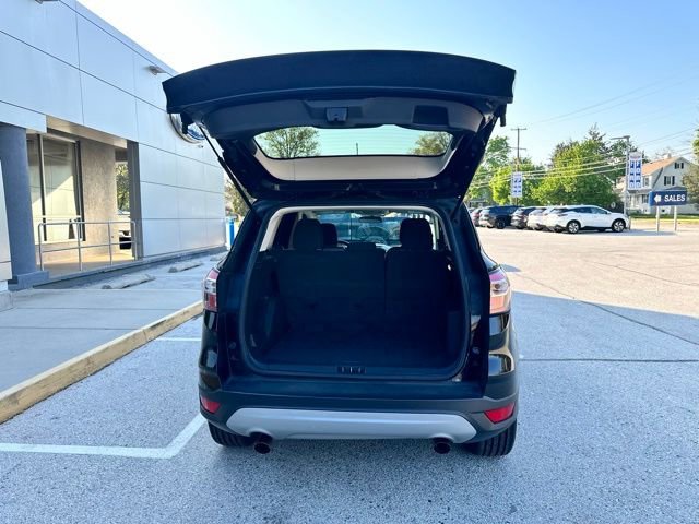 Certified 2018 Ford Escape SE w/ SE Sync 3 Package FWD image 15