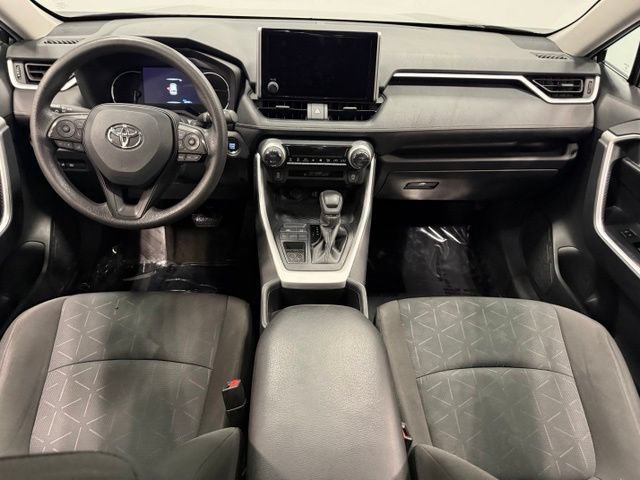 Used 2024 Toyota RAV4 XLE FWD image 31