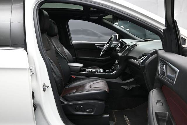 Certified 2020 Ford Edge Titanium w/ Equipment Group 301A AWD/4WD image 20