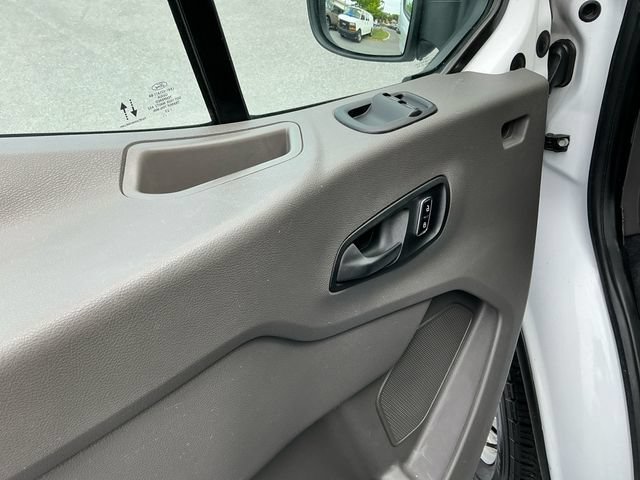 Certified 2023 Ford Transit 250 Medium Roof AWD image 11