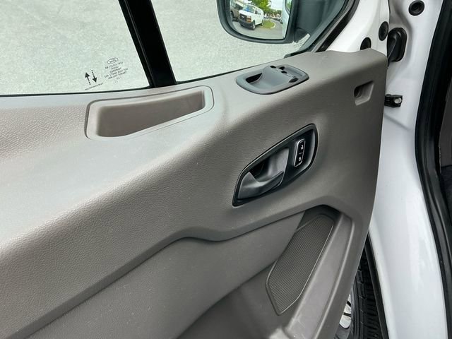 Certified 2023 Ford Transit 250 Medium Roof AWD image 11