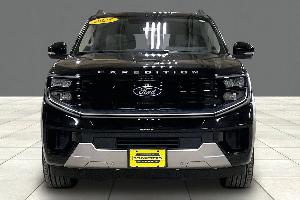 Certified 2025 Ford Expedition Max Platinum w/ Driver's Package AWD/4WD image 3