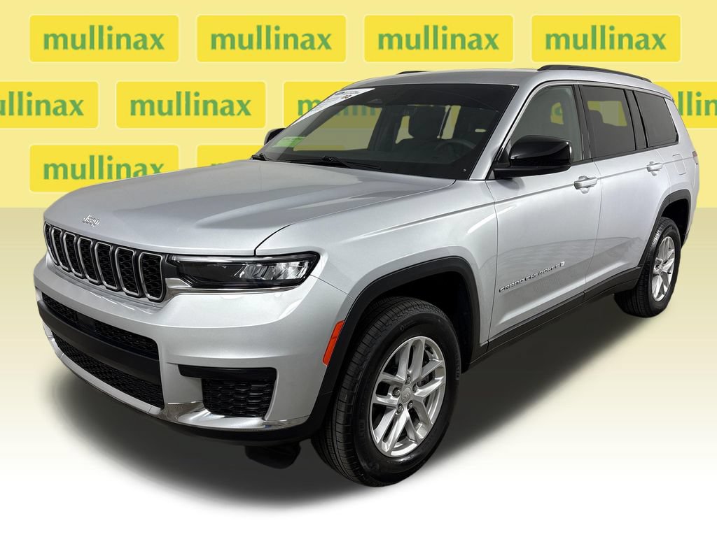 Used 2025 Jeep Grand Cherokee L Laredo RWD image 14