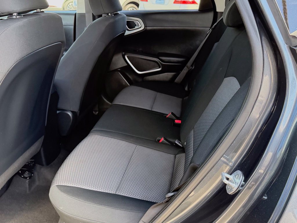 Used 2021 Kia Soul LX FWD image 27
