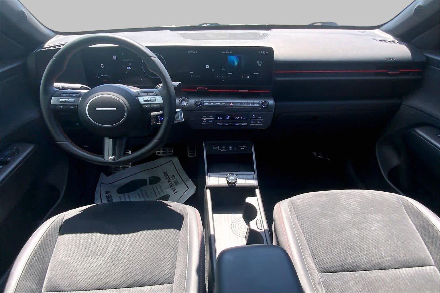 Used 2025 Kia Sportage LX FWD image 16
