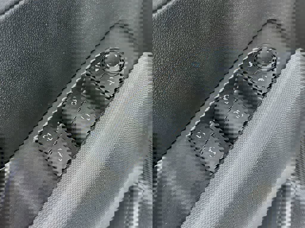 Used 2023 Chevrolet Colorado LT w/ LT Convenience Package image 28