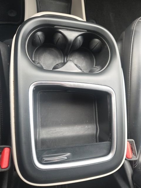 Used 2023 Chrysler Pacifica Touring-L FWD image 40