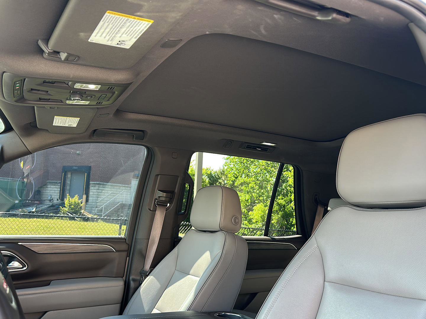 Used 2022 GMC Yukon SLT w/ SLT Premium Package AWD/4WD image 13