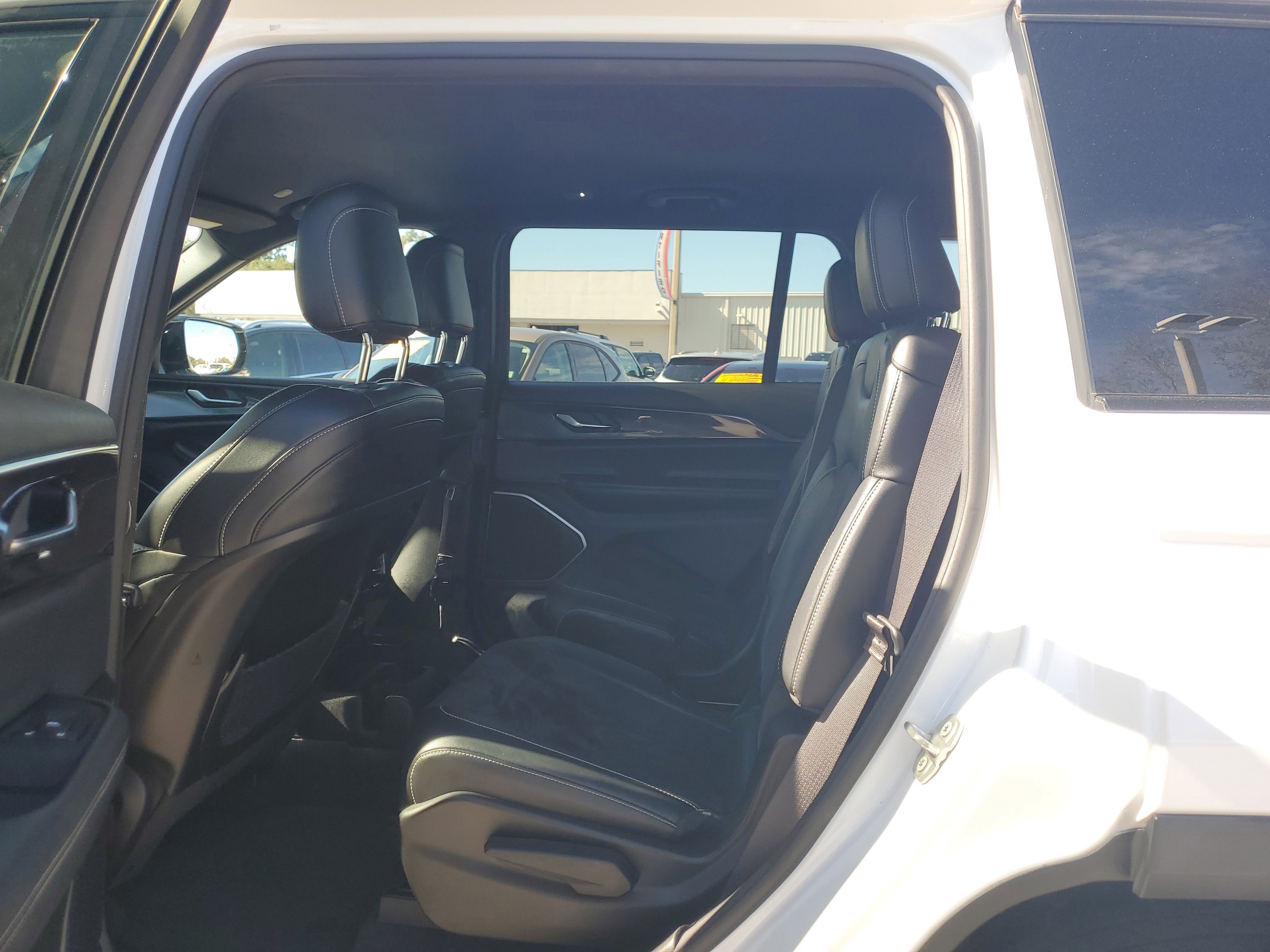 Used 2021 Jeep Grand Cherokee L Altitude image 13