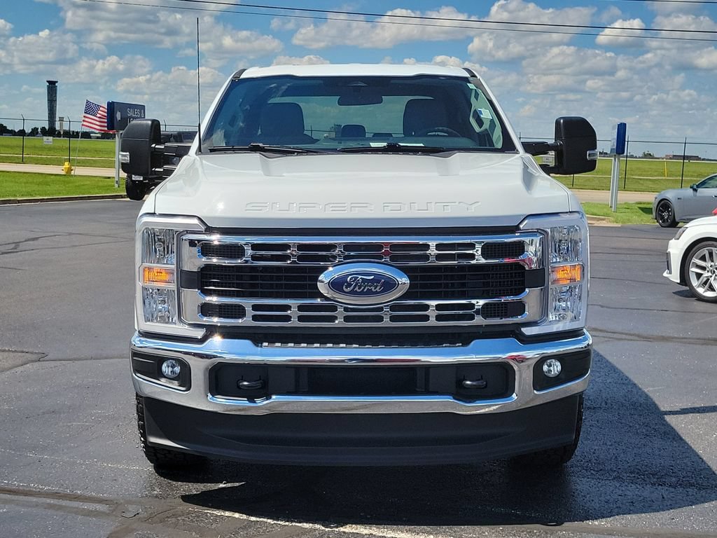 Certified 2025 Ford F250 XLT AWD/4WD image 2