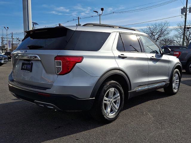 Certified 2023 Ford Explorer XLT w/ Equipment Group 202A image 3