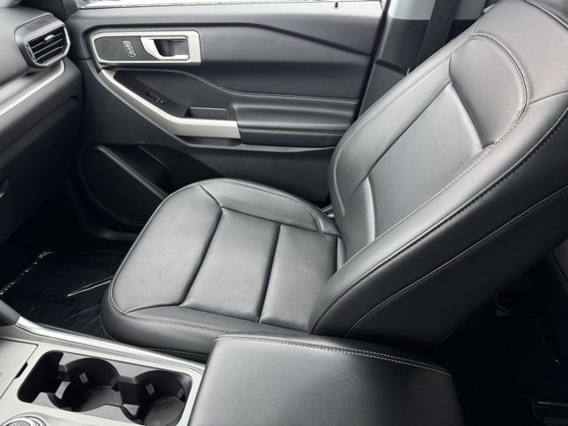 Certified 2023 Ford Explorer XLT w/ Equipment Group 202A image 25