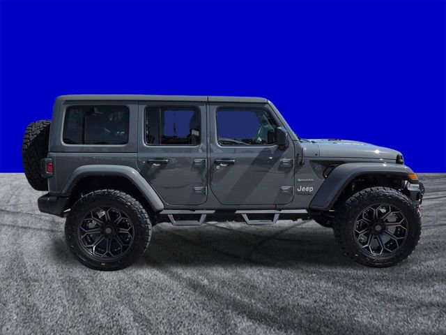 Used 2022 Jeep Wrangler Unlimited Sahara w/ Cold Weather Group AWD/4WD image 3