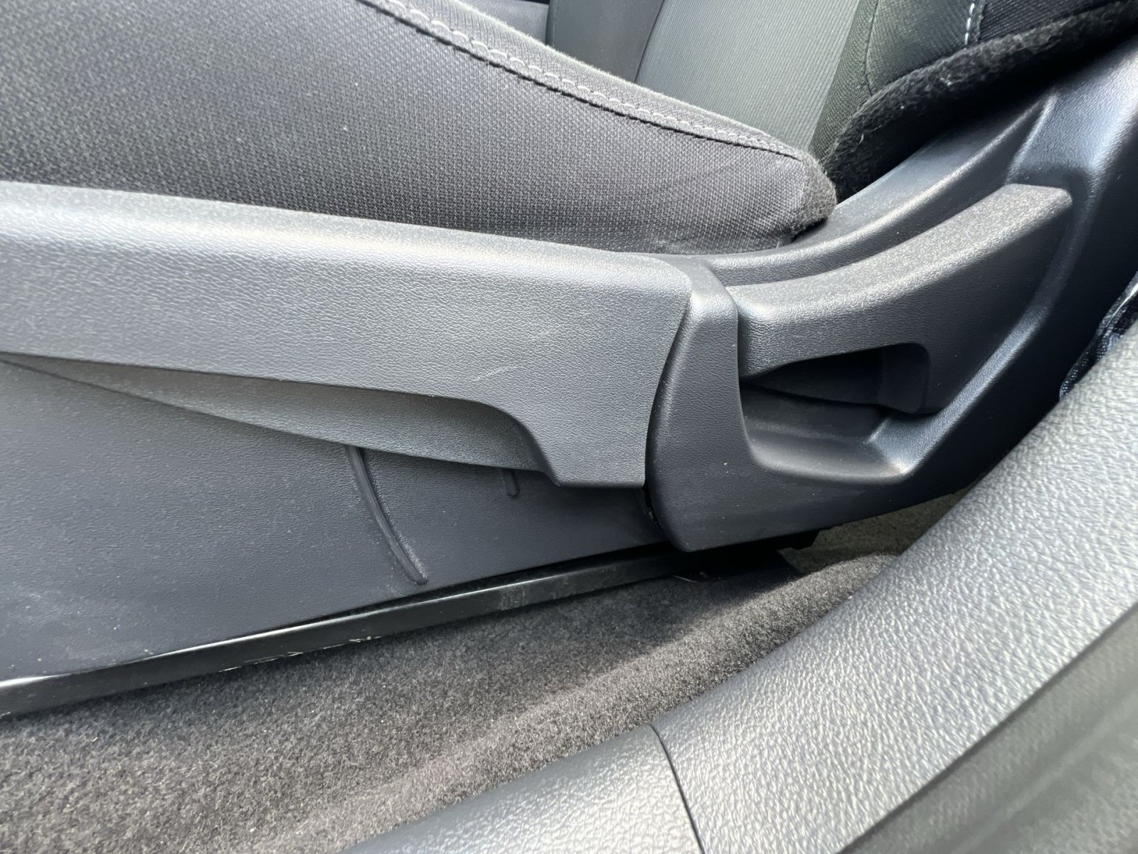 Used 2025 Nissan Sentra SV FWD image 22