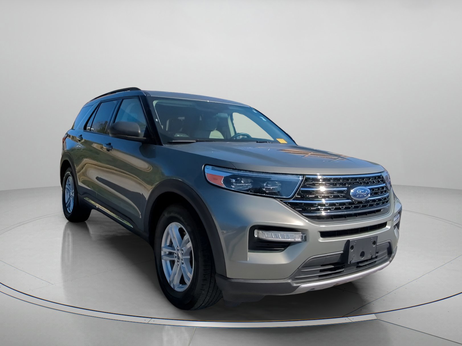 Certified 2020 Ford Explorer XLT w/ Equipment Group 202A image 31