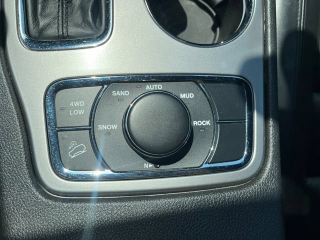 Used 2021 Jeep Grand Cherokee Limited AWD/4WD image 21