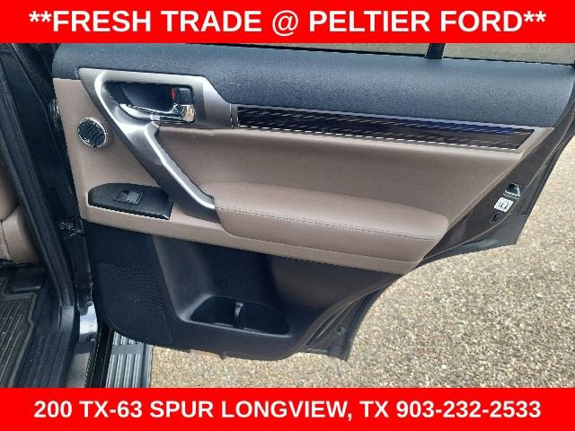 Used 2023 Lexus GX 460 Luxury w/ Sport Design Package AWD/4WD image 33