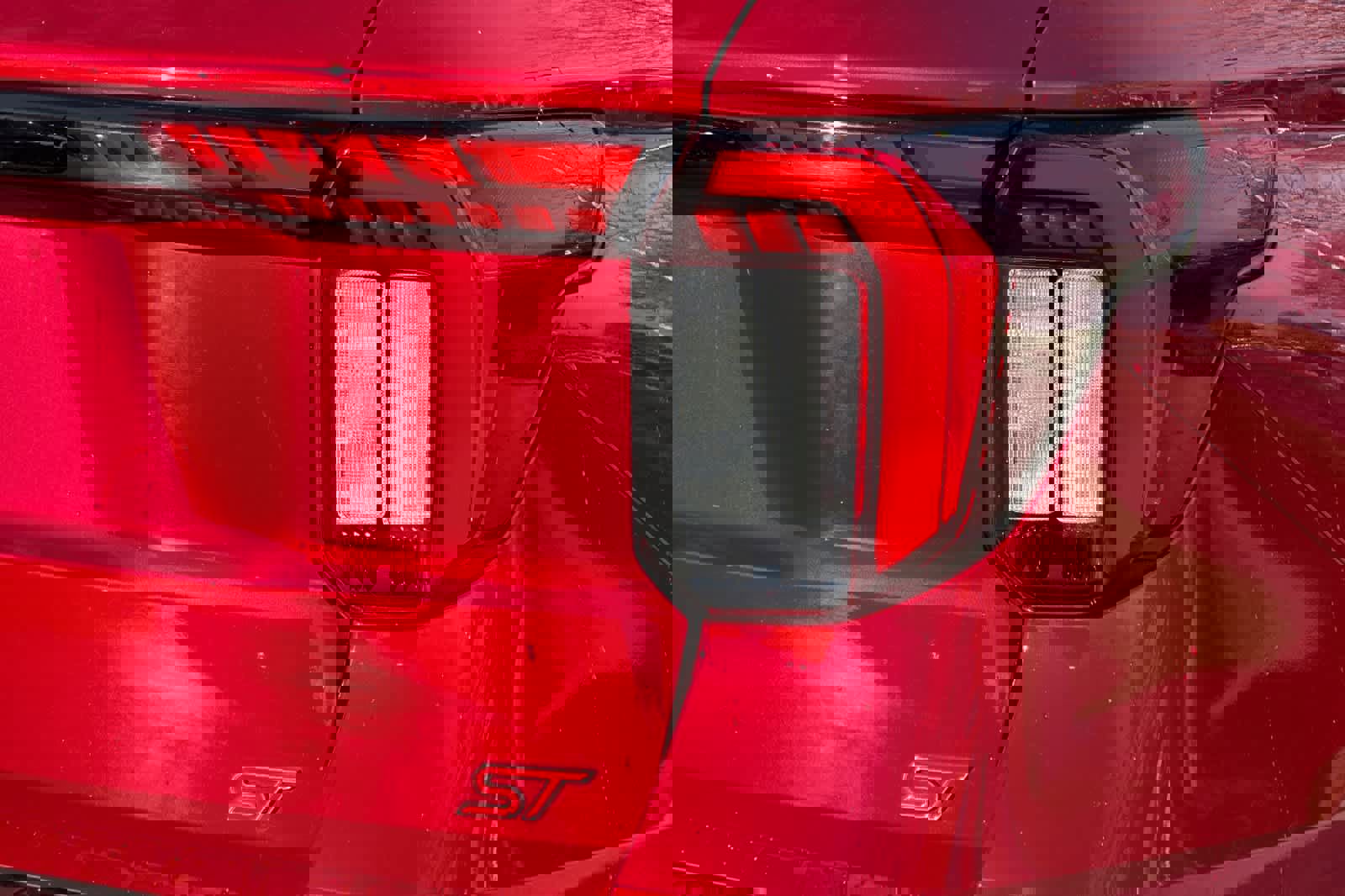 Certified 2025 Ford Explorer ST image 28