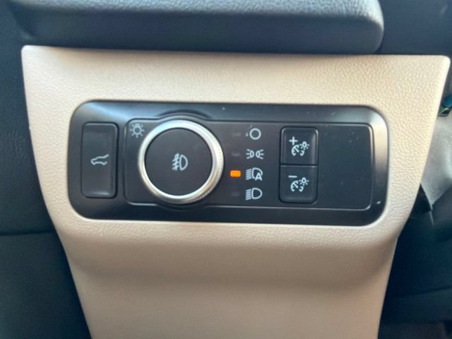 Certified 2020 Ford Escape SEL FWD image 29