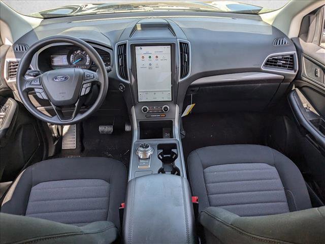 Certified 2024 Ford Edge SE w/ Black Appearance Package image 14
