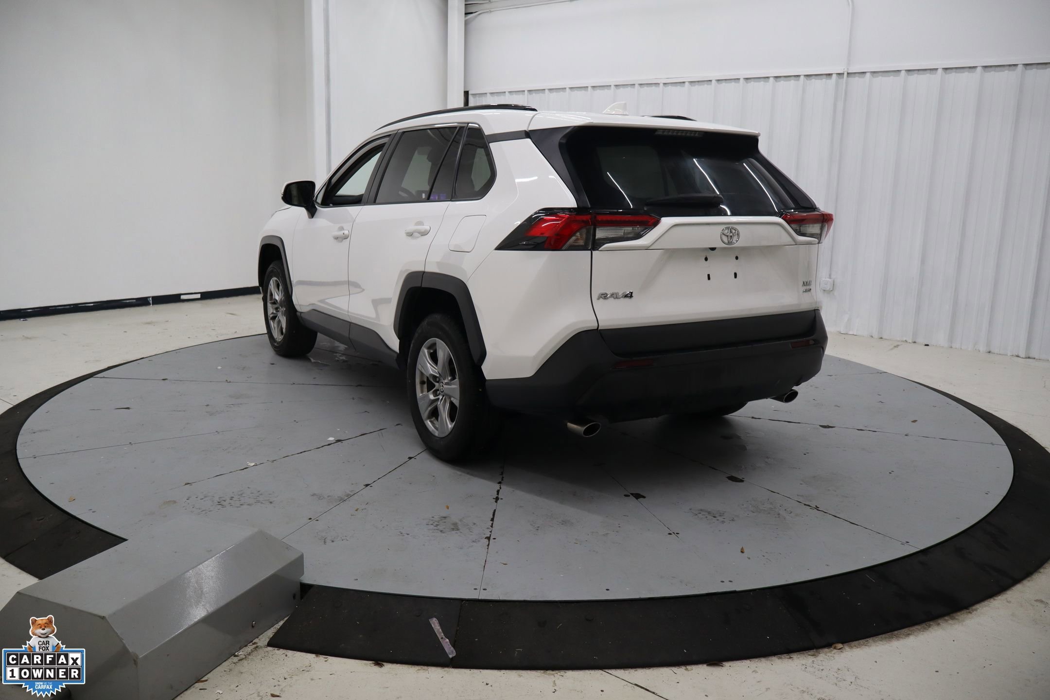 Used 2024 Toyota RAV4 XLE AWD/4WD image 8