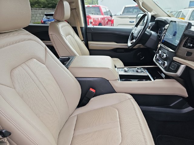 Certified 2024 Ford Expedition Limited AWD/4WD image 12