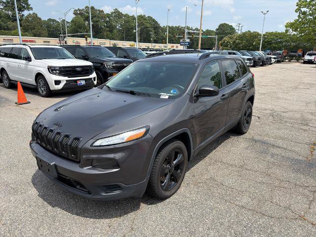 Used 2017 Jeep Cherokee Sport FWD image 1