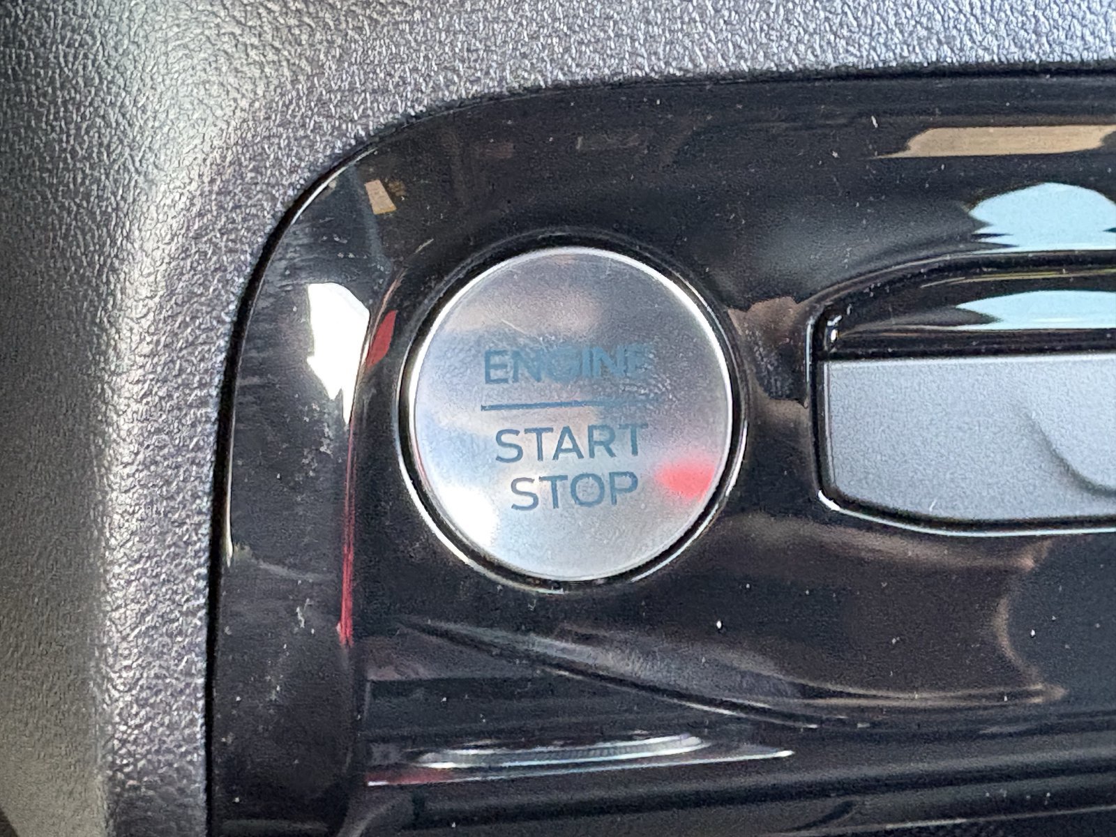 Certified 2024 Ford Escape ST-Line w/ Tech Pack #1 FWD image 32