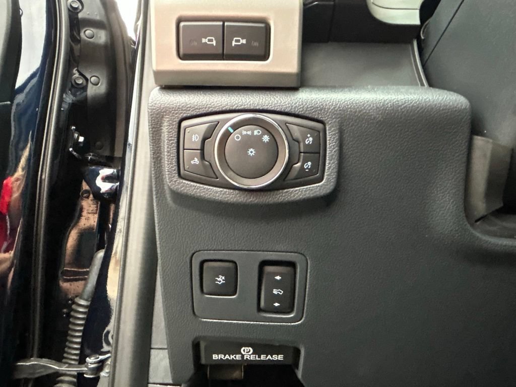 Certified 2022 Ford F250 Lariat w/ Lariat Ultimate Package AWD/4WD image 18