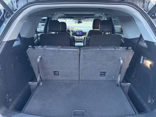 Certified 2022 Ford Explorer XLT w/ Equipment Group 202A image 11