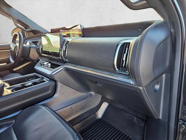 Certified 2025 Ford Expedition Tremor image 23