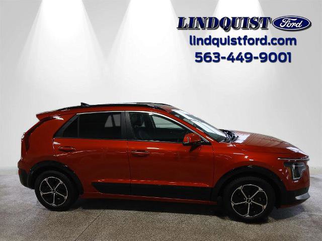 Used 2023 Kia Niro SX