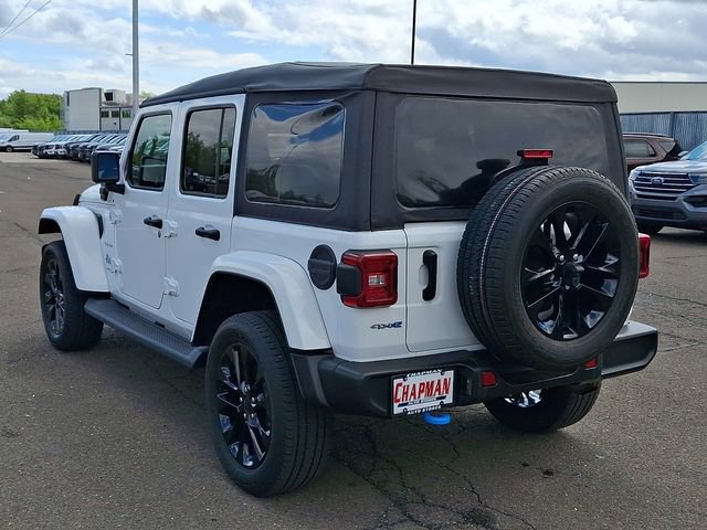 Used 2023 Jeep Wrangler Unlimited Sahara w/ Cold Weather Group AWD/4WD image 4