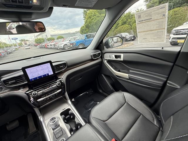 Certified 2021 Ford Explorer Limited w/ Hybrid Equipment Group 310A AWD/4WD image 18