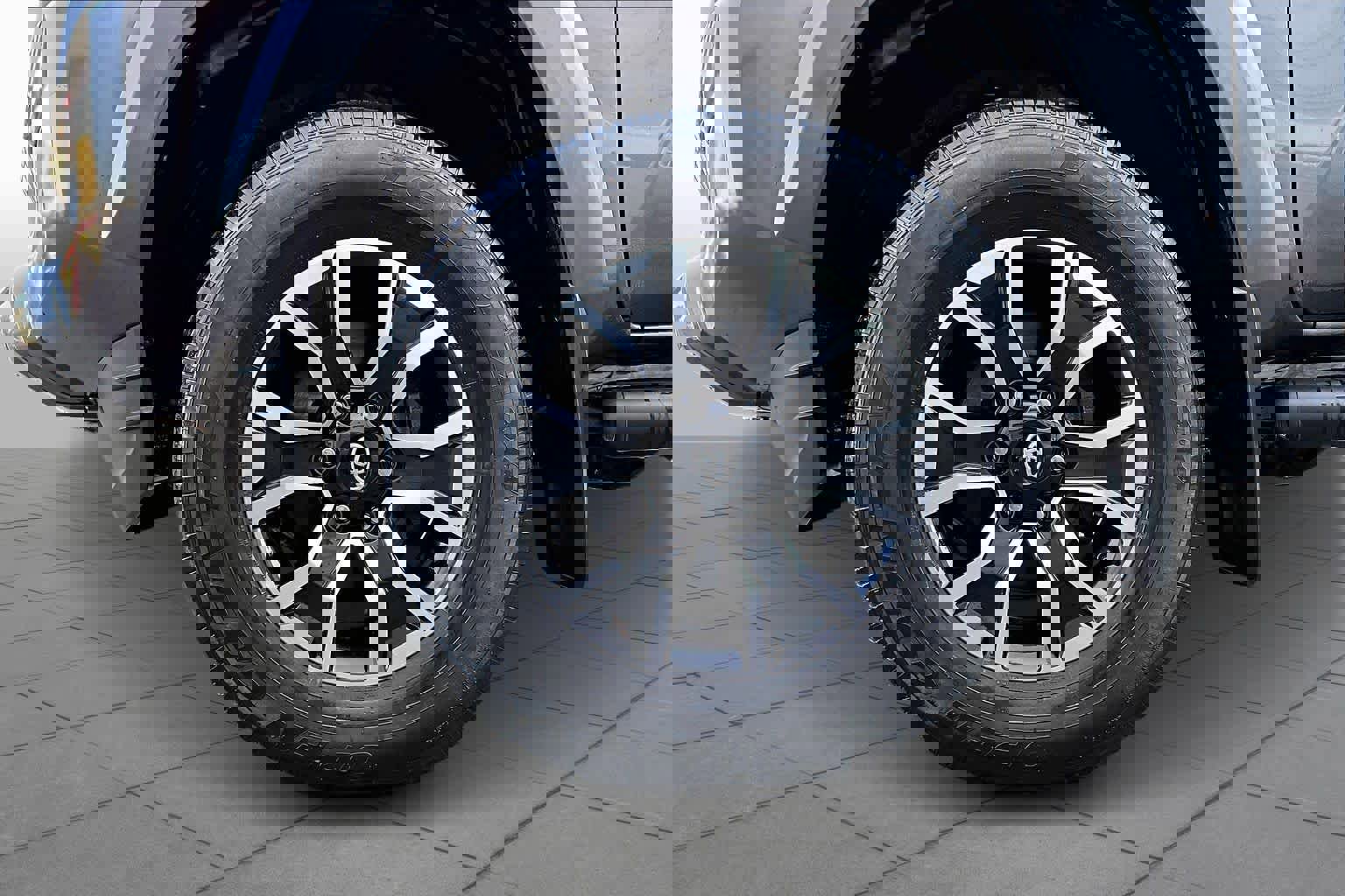 Used 2022 Toyota Tacoma TRD Sport w/ TRD Premium Sport Package image 15