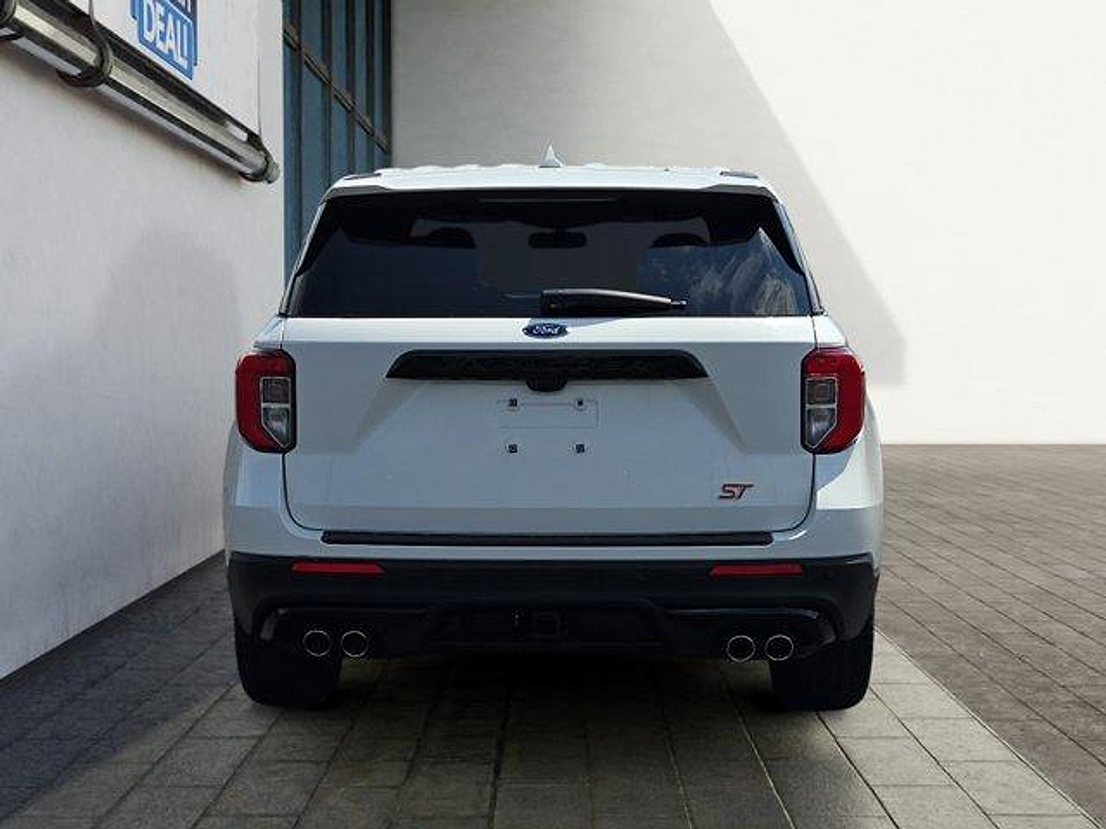 Certified 2022 Ford Explorer ST w/ Equipment Group 401A AWD/4WD image 4