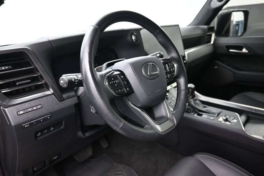 Used 2024 Lexus GX 550 AWD/4WD image 18