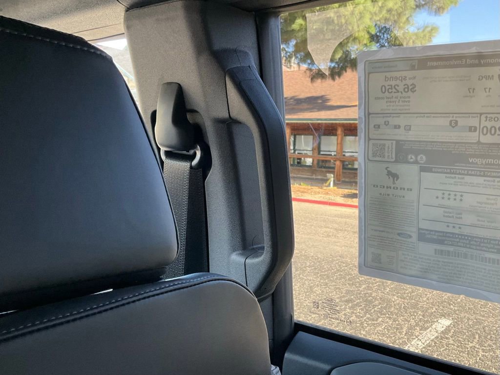 Certified 2024 Ford Bronco Black Diamond w/ Sasquatch Package image 54